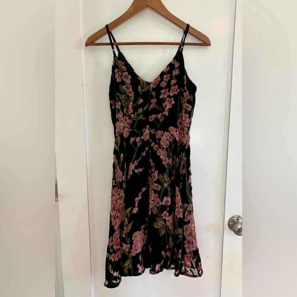 Anthropologie Eri + Ali Black Velvet Floral Burnout Midi Dress Size 2